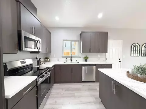 Kitchen - 1519 9th Ave, Olivehurst, CA 95961 photo 5 of 7