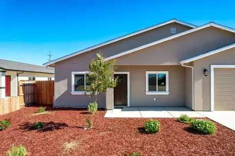 Exterior - 1519 9th Ave, Olivehurst, CA 95961 photo 4 of 7