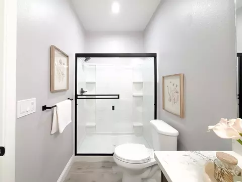 Bath - 1519 9th Ave, Olivehurst, CA 95961 photo 3 of 4