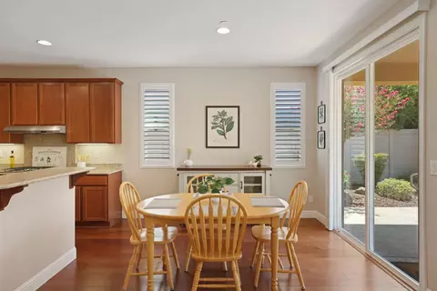 Dining - 1534 Maple Valley St, Manteca, CA 95336 photo 2 of 2