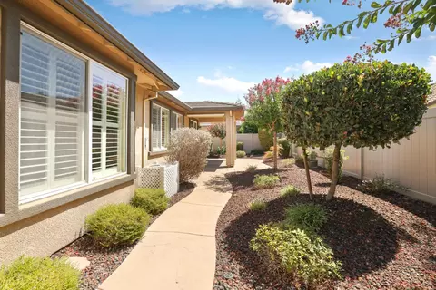 Exterior - 1534 Maple Valley St, Manteca, CA 95336 photo 7 of 9