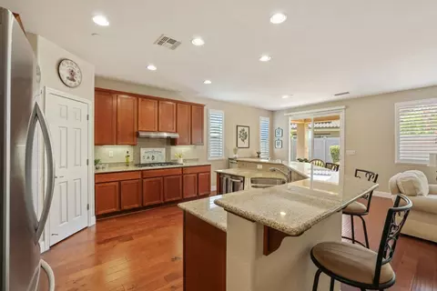 Kitchen - 1534 Maple Valley St, Manteca, CA 95336 photo 3 of 6