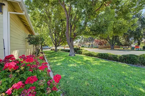 Exterior - 105 Park St, Gridley, CA 95948 photo 3 of 6