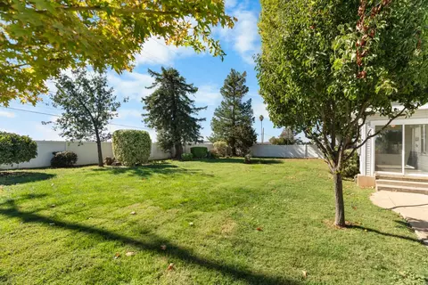 Exterior - 6539 E Peltier Rd, Acampo, CA 95220 photo 12 of 21