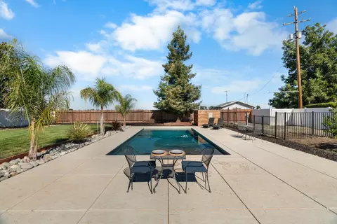 Exterior - 6539 E Peltier Rd, Acampo, CA 95220 photo 9 of 21