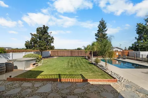 Exterior - 6539 E Peltier Rd, Acampo, CA 95220 photo 10 of 21