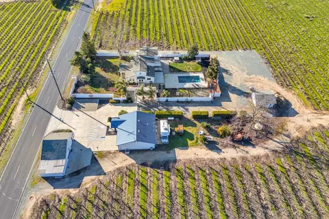 View/Area - 6539 E Peltier Rd, Acampo, CA 95220 photo 3 of 7