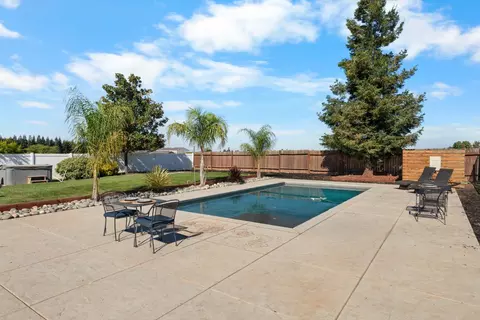 Exterior - 6539 E Peltier Rd, Acampo, CA 95220 photo 7 of 21