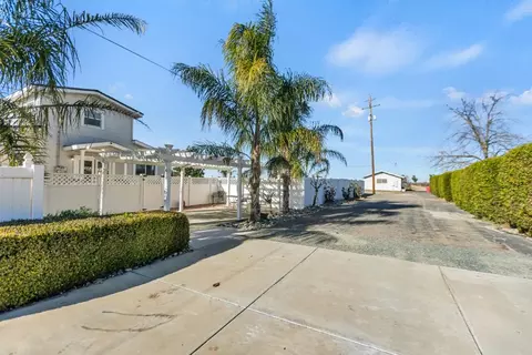 Exterior - 6539 E Peltier Rd, Acampo, CA 95220 photo 4 of 21