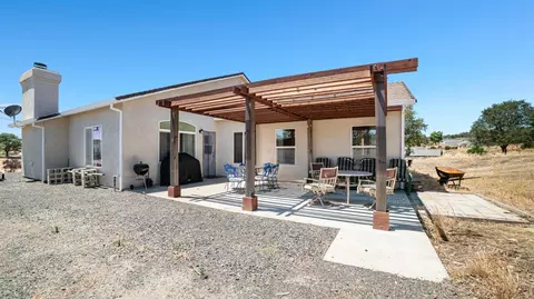 Exterior - 3595 Quail Hill Rd, Copperopolis, CA 95228 photo 2 of 3