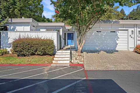 941 E Commons Dr, Sacramento, CA 95825
