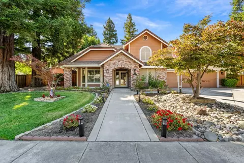 4938 Willow Vale Way, Elk Grove, CA 95758