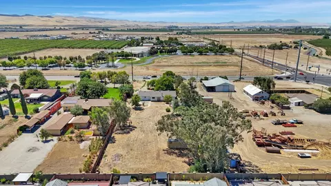 View/Area - 2898 S Corral Hollow Rd, Tracy, CA 95377 photo 3 of 7