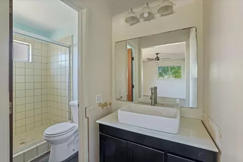 Bath - 2898 S Corral Hollow Rd, Tracy, CA 95377 photo 1 of 3