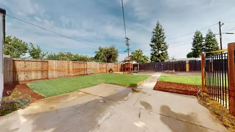 Exterior - 2045 Miller Ave, Modesto, CA 95354 photo 2 of 13