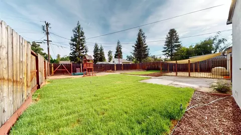 Exterior - 2045 Miller Ave, Modesto, CA 95354 photo 7 of 13