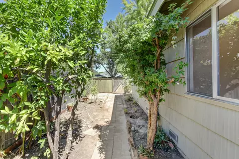 Exterior - 1118 Stanford Pl, Davis, CA 95616 photo 15 of 19