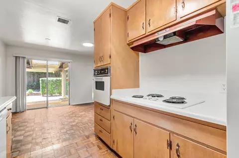 Kitchen - 1118 Stanford Pl, Davis, CA 95616 photo 5 of 5