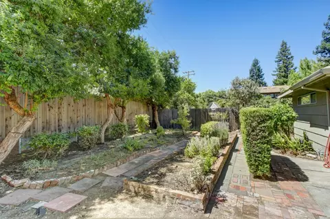 Exterior - 1118 Stanford Pl, Davis, CA 95616 photo 13 of 19