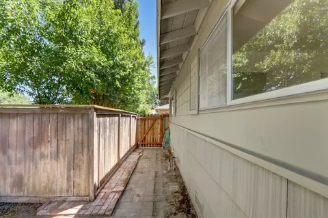 Exterior - 1118 Stanford Pl, Davis, CA 95616 photo 17 of 19
