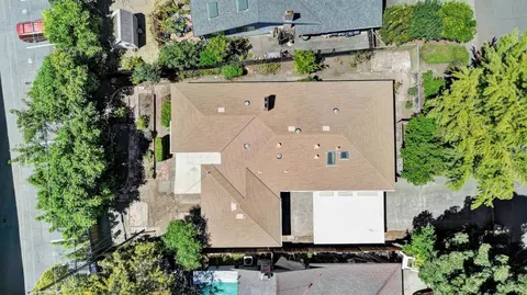 View/Area - 1118 Stanford Pl, Davis, CA 95616 photo 3 of 7