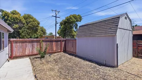 Exterior - 2418 E Park St, Stockton, CA 95205 photo 14 of 14