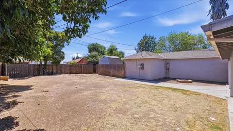 Exterior - 2418 E Park St, Stockton, CA 95205 photo 8 of 14