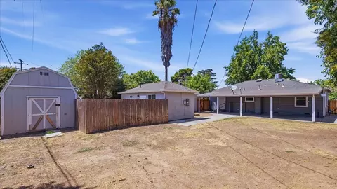 Exterior - 2418 E Park St, Stockton, CA 95205 photo 10 of 14