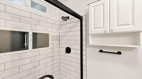 Bath - 2418 E Park St, Stockton, CA 95205 photo 3 of 4