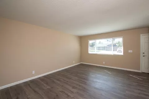 Living - 1621 Davis St, Ripon, CA 95366 photo 1 of 8