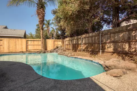 Exterior - 1621 Davis St, Ripon, CA 95366 photo 9 of 10