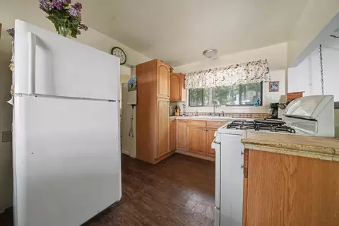 Kitchen - 15736 Armstrong Rd, Sheep Ranch, CA 95246 photo 5 of 8