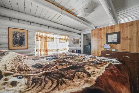 Bedroom - 15736 Armstrong Rd, Sheep Ranch, CA 95246 photo 3 of 15