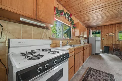 Kitchen - 15736 Armstrong Rd, Sheep Ranch, CA 95246 photo 8 of 8