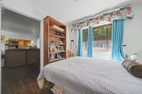 Bedroom - 15736 Armstrong Rd, Sheep Ranch, CA 95246 photo 8 of 15