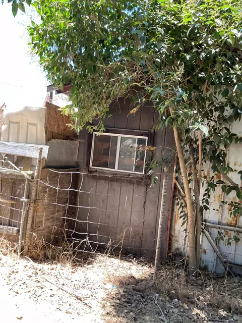 Exterior - 303 Plainsburg Rd, Planada, CA 95365 photo 13 of 46