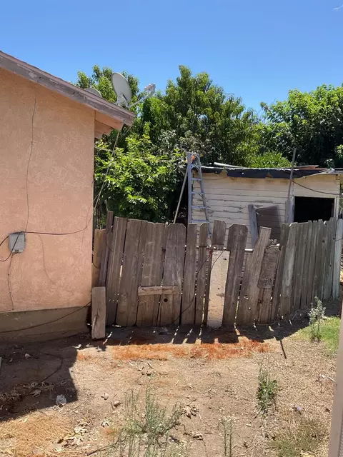 Exterior - 303 Plainsburg Rd, Planada, CA 95365 photo 35 of 46