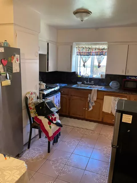 Kitchen - 303 Plainsburg Rd, Planada, CA 95365 photo 6 of 7