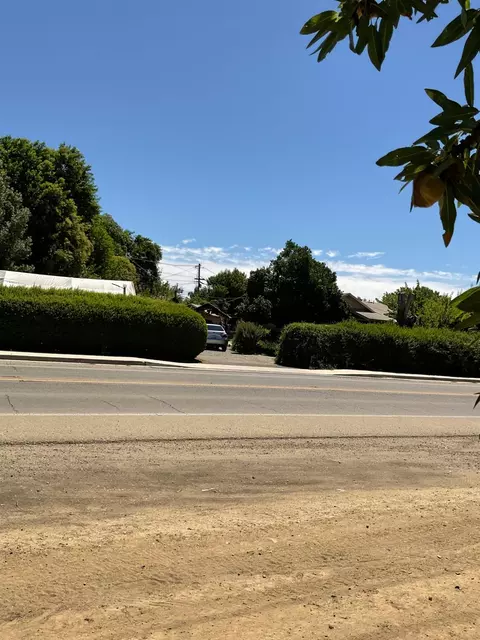 Exterior - 303 Plainsburg Rd, Planada, CA 95365 photo 17 of 46