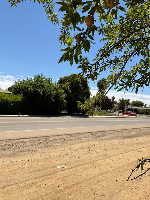 Exterior - 303 Plainsburg Rd, Planada, CA 95365 photo 10 of 46