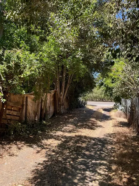 Exterior - 303 Plainsburg Rd, Planada, CA 95365 photo 11 of 46