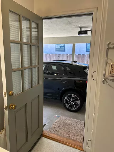 Entry Way - 928 Hackberry Ave, Modesto, CA 95350 photo 1 of 1