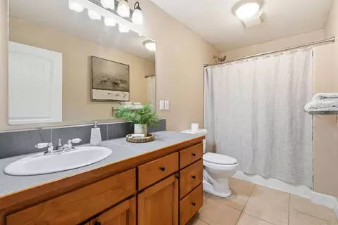 Bath - 3520 Mining Brook Rd, Placerville, CA 95667 photo 3 of 3
