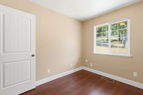 Bedroom - 3520 Mining Brook Rd, Placerville, CA 95667 photo 8 of 11