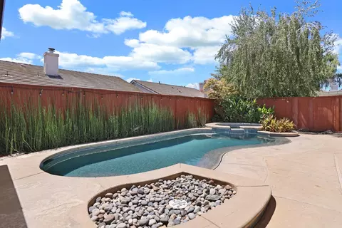 Exterior - 2548 Knobcone Ln, Lodi, CA 95242 photo 6 of 15