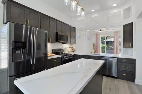 Kitchen - 2548 Knobcone Ln, Lodi, CA 95242 photo 5 of 9