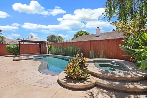 Exterior - 2548 Knobcone Ln, Lodi, CA 95242 photo 8 of 15