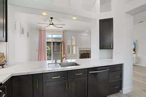 Kitchen - 2548 Knobcone Ln, Lodi, CA 95242 photo 4 of 9