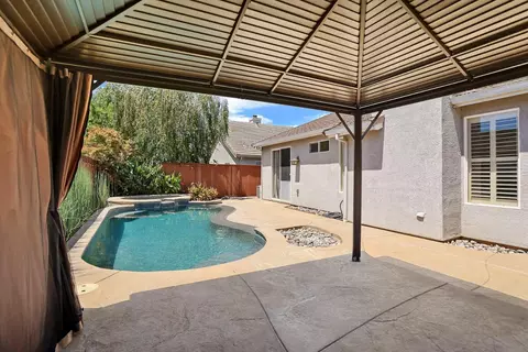 Exterior - 2548 Knobcone Ln, Lodi, CA 95242 photo 7 of 15