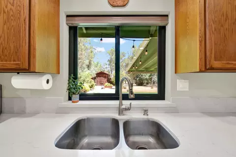 Kitchen - 8357 County Road 91b, Zamora, CA 95698 photo 6 of 9
